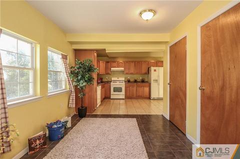 2 Altamont Rd, Edison, NJ 08817 photo 4