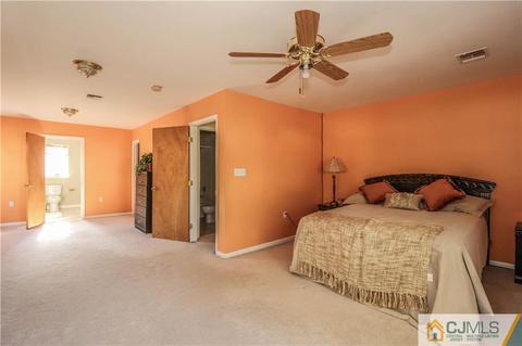 2 Altamont Rd, Edison, NJ 08817 photo 21