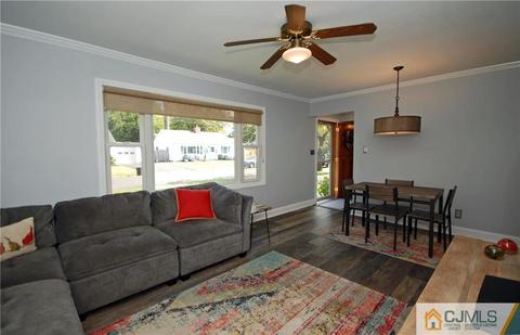 7 Edward Ave, Middlesex, NJ 08846 photo 3