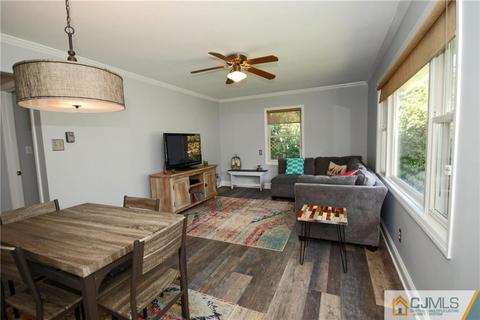 7 Edward Ave, Middlesex, NJ 08846 photo 4