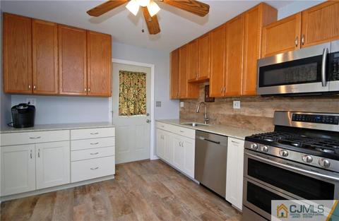 7 Edward Ave, Middlesex, NJ 08846 photo 5