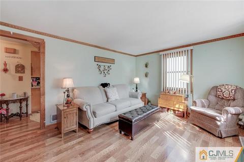 192 Old Rd, Sewaren, NJ 07077 photo 7