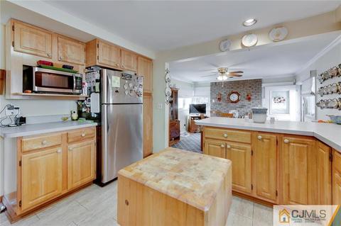 192 Old Rd, Sewaren, NJ 07077 photo 10