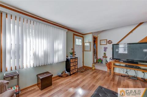 192 Old Rd, Sewaren, NJ 07077 photo 9