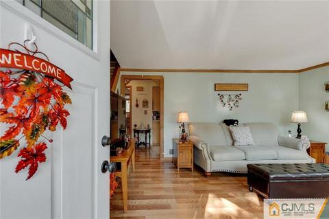 192 Old Rd, Sewaren, NJ 07077 photo 6