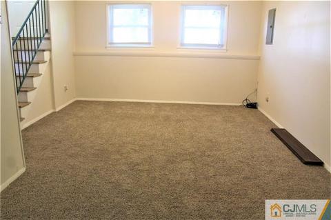 70 Ellen St, Edison, NJ 08817 photo 17