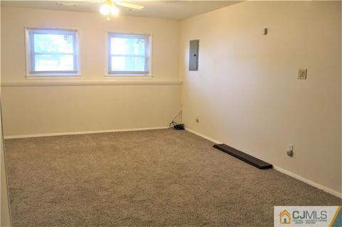 70 Ellen St, Edison, NJ 08817 photo 15