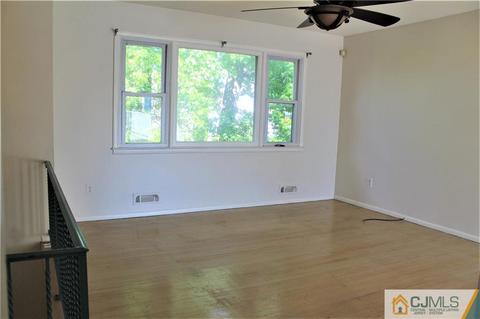 70 Ellen St, Edison, NJ 08817 photo 3