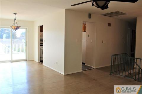 70 Ellen St, Edison, NJ 08817 photo 5