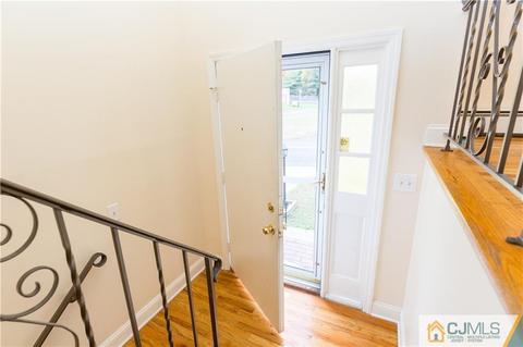 169 Old Post Rd, Edison, NJ 08817 photo 2