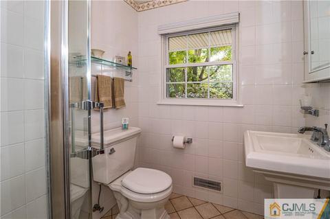 80 Monroe Ave, Edison, NJ 08820 photo 25