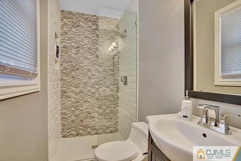 30 Glen Gary Rd, Middlesex, NJ 08846 photo 16