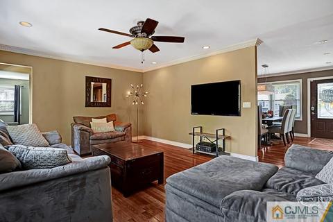 30 Glen Gary Rd, Middlesex, NJ 08846 photo 4