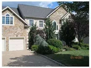 6 Hackett Dr, Edison, NJ 08820 photo 1