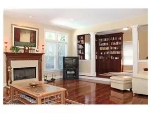 6 Hackett Dr, Edison, NJ 08820 photo 8