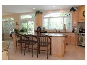 6 Hackett Dr, Edison, NJ 08820 photo 12
