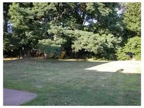 22 Bennington Dr, Edison, NJ 08820 photo 12