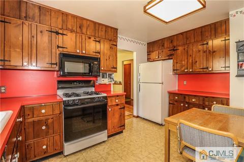 34 Frost Ave, Edison, NJ 08820 photo 14