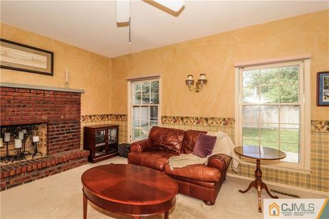 34 Frost Ave, Edison, NJ 08820 photo 11