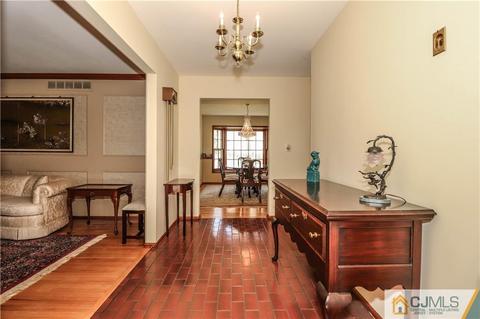 34 Frost Ave, Edison, NJ 08820 photo 4