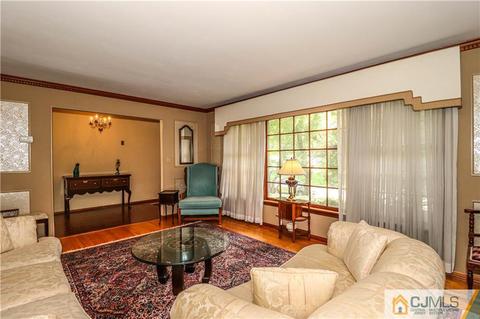 34 Frost Ave, Edison, NJ 08820 photo 7