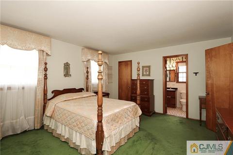 34 Frost Ave, Edison, NJ 08820 photo 18