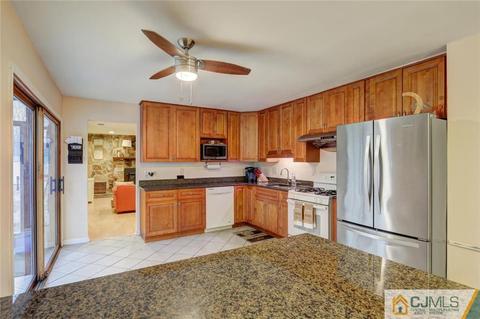 39 Scott Ave, Edison, NJ 08837 photo 12
