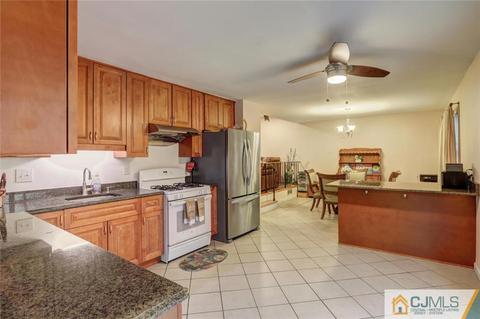 39 Scott Ave, Edison, NJ 08837 photo 5