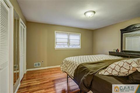 39 Scott Ave, Edison, NJ 08837 photo 6