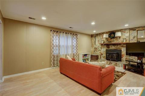 39 Scott Ave, Edison, NJ 08837 photo 11
