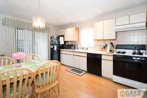 562 Westgate Dr, Edison, NJ 08820 photo 11
