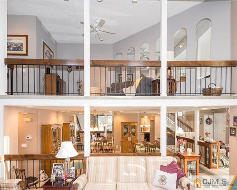 562 Westgate Dr, Edison, NJ 08820 photo 4