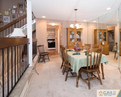 562 Westgate Dr, Edison, NJ 08820 photo 9