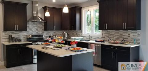 2 Plenge Ct, Edison, NJ 08817 photo 3