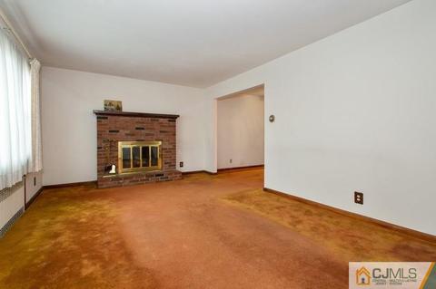 200 Melrose Ave, Middlesex, NJ 08846 photo 2