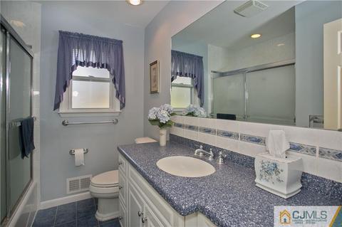 1 Moraine Rd, Edison, NJ 08820 photo 18