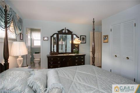 1 Moraine Rd, Edison, NJ 08820 photo 20