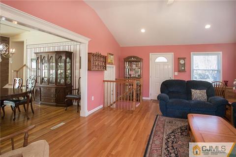 1 Moraine Rd, Edison, NJ 08820 photo 17