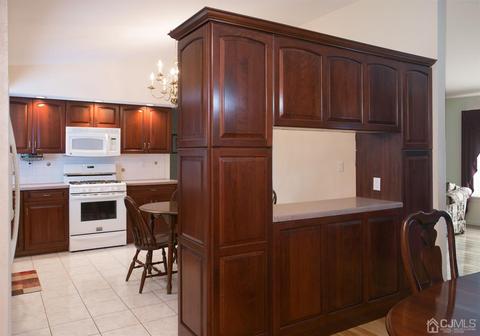 1 Moraine Rd, Edison, NJ 08820 photo 13