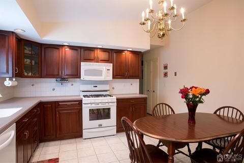1 Moraine Rd, Edison, NJ 08820 photo 15