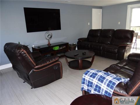 34 Phillips Rd, Edison, NJ 08817 photo 5