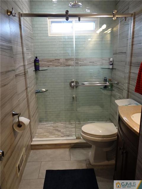 34 Phillips Rd, Edison, NJ 08817 photo 12