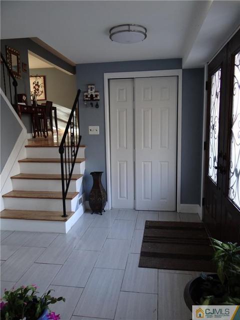 34 Phillips Rd, Edison, NJ 08817 photo 2