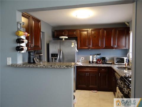 34 Phillips Rd, Edison, NJ 08817 photo 4