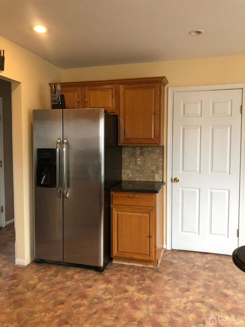 3 Sutton Pl, Helmetta, NJ 08828 photo 11