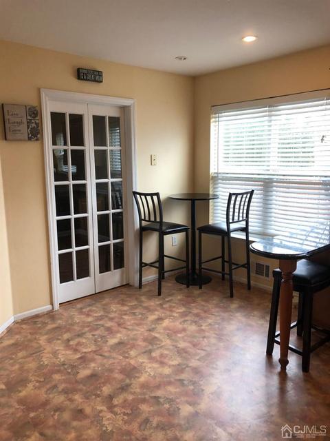 3 Sutton Pl, Helmetta, NJ 08828 photo 13