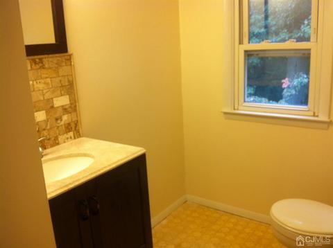19 Middlesex Ave, Edison, NJ 08820 photo 6