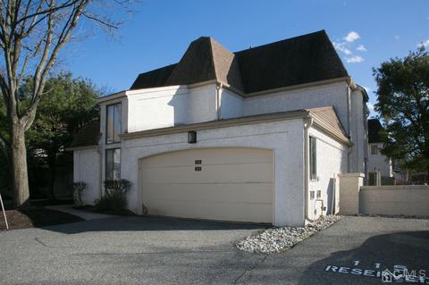 115 Park Gate Dr, Edison, NJ 08820 photo 2