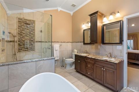 1 Bennington Dr, Edison, NJ 08820 photo 14