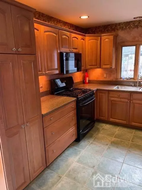 45 Meyer Rd, Edison, NJ 08817 photo 5